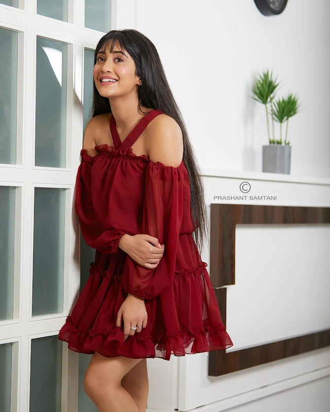 shivangi joshi latest pics