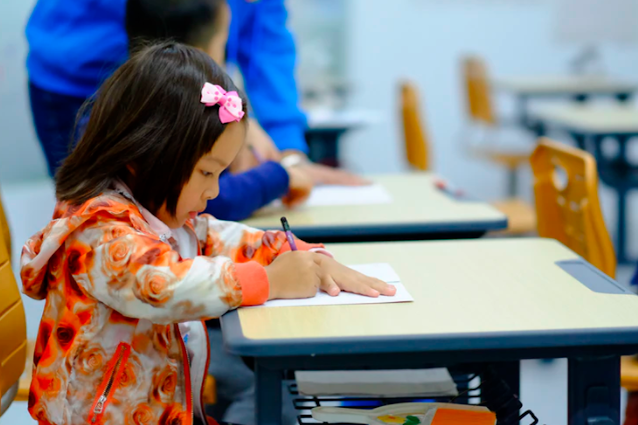 memilih asuransi yang bagus untuk pendidikan anak