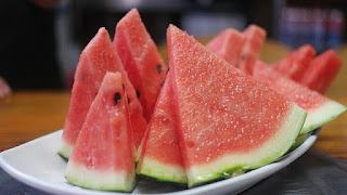 Khasiat dan manfaat buah semangka untuk kesehatan ibu hamil Khasiat dan manfaat buah semangka untuk kesehatan ibu hamil