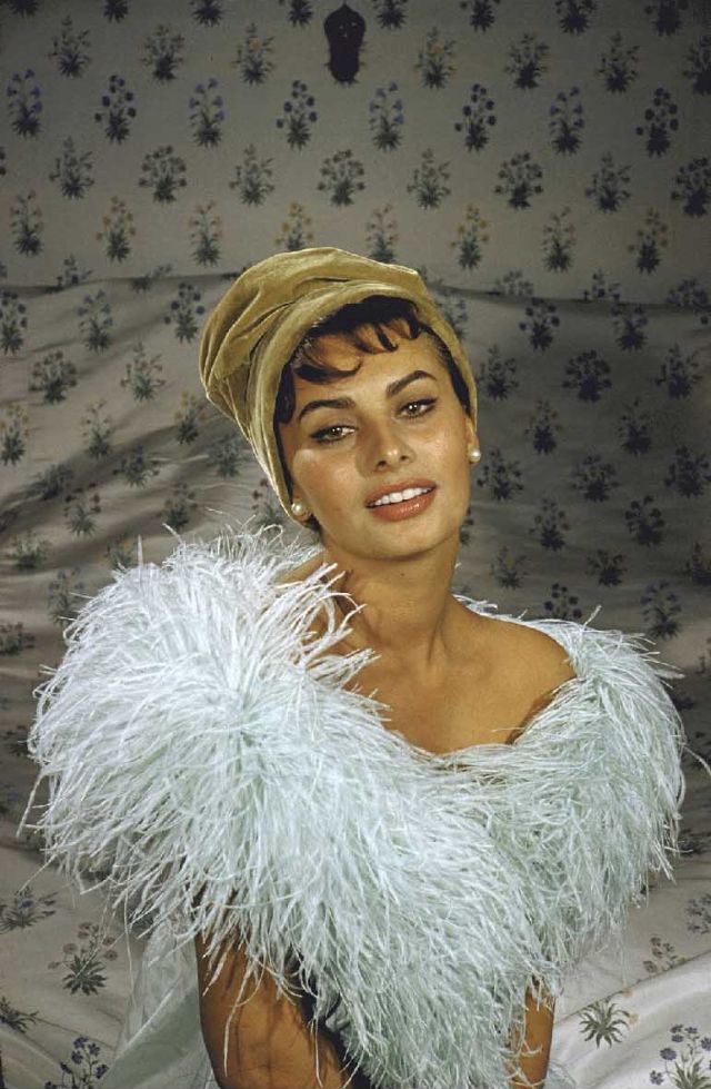 Sophia Loren Stunning vintage photos of the Italian classic beauty icon 1950s 1960s - 51