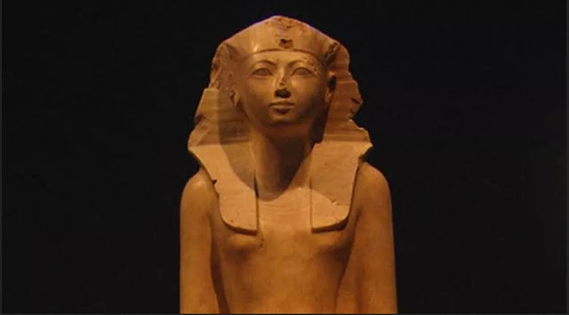 Себекнеферу — первая женщина-фараон