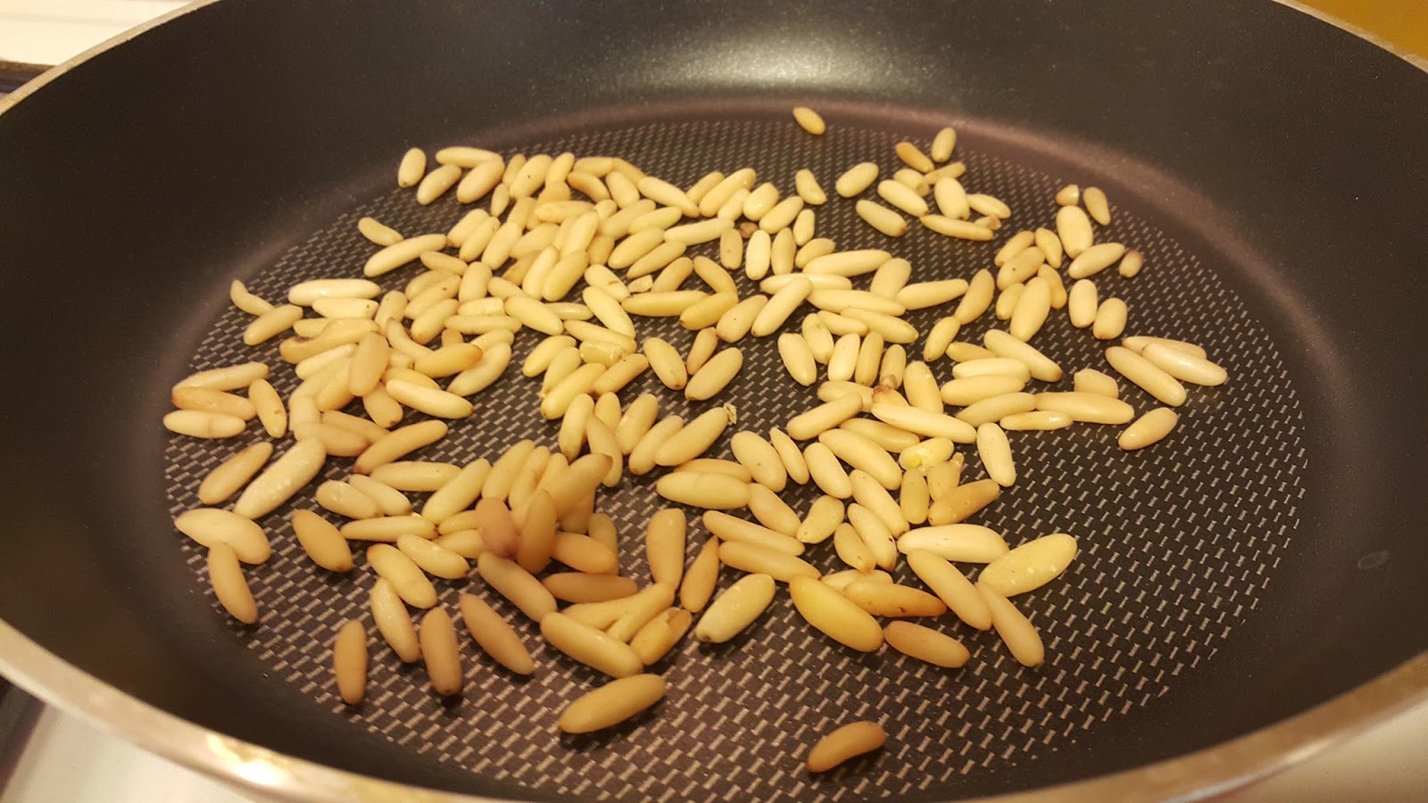 مطبخ ضياء قيسي Diaa Cooks Arabic Pesto Sauce صلصة البيستو