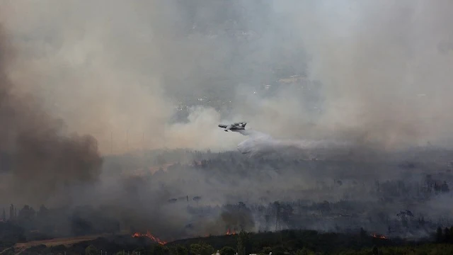 Αναζωπύρωση της πυρκαγιάς στη Μεσσηνία - Μεγάλη φωτιά στη Μάνη