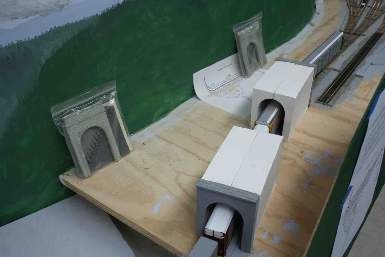 Southern Pacific Cascade Line TUNNEL PREPARATION 4 FITTING THE