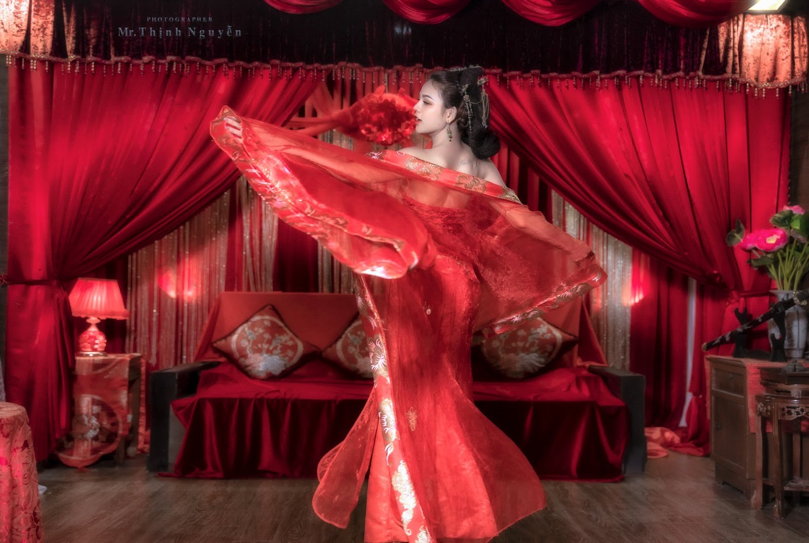 Vietnamese beautiful model - cosplay sexy concubines with historical costume - Pic 4