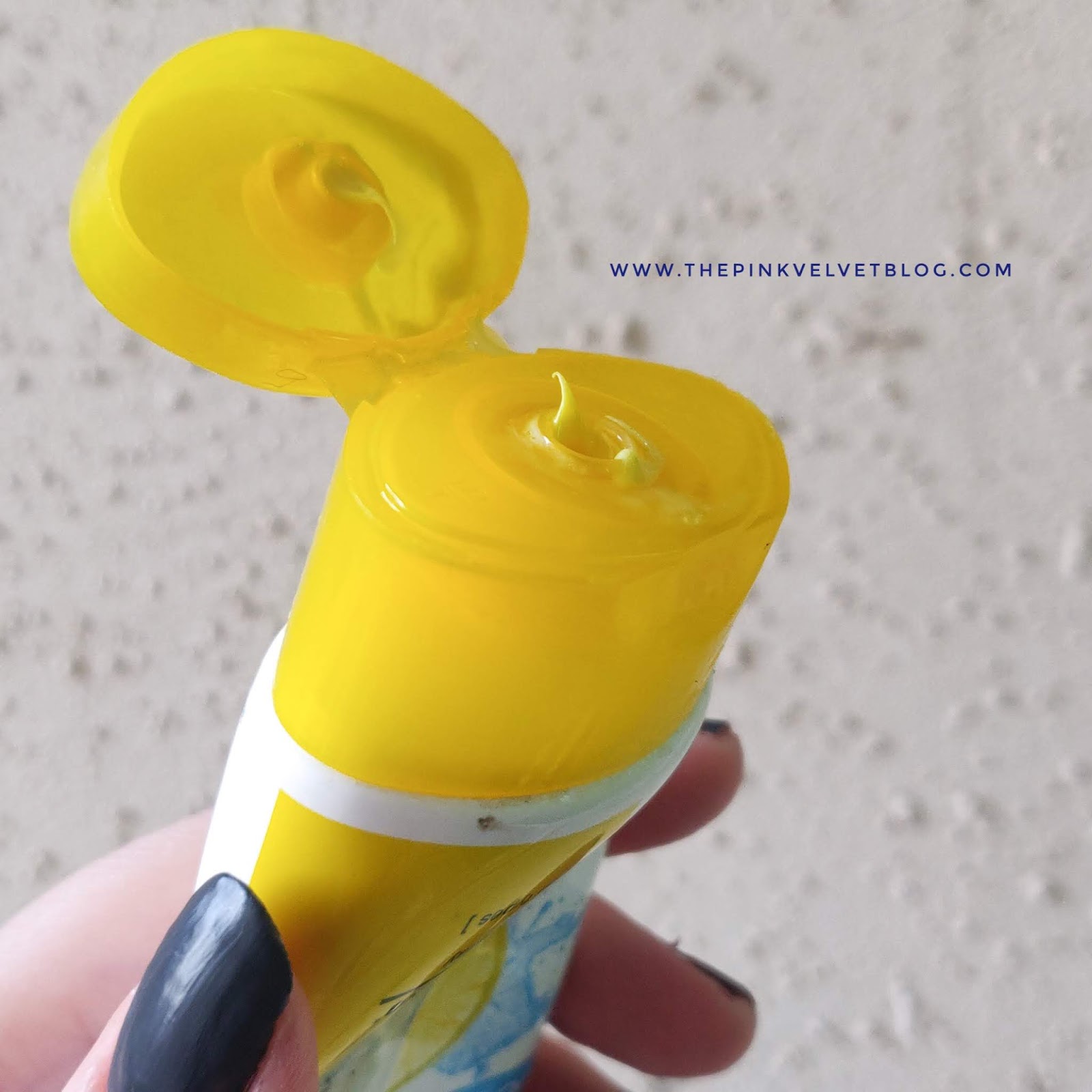 Garnier Light Complete Duo Action Face Wash - Review India