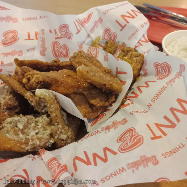 Shopgirl Jen CELEBRATE NATIONAL WING DAY AT BUFFALO WINGS AND THINGS