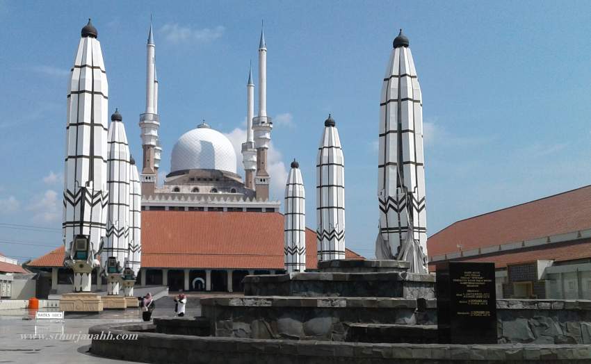 The Light Of Heaven: Daya Tarik Dari Kemegahan Masjid Agung Semarang
