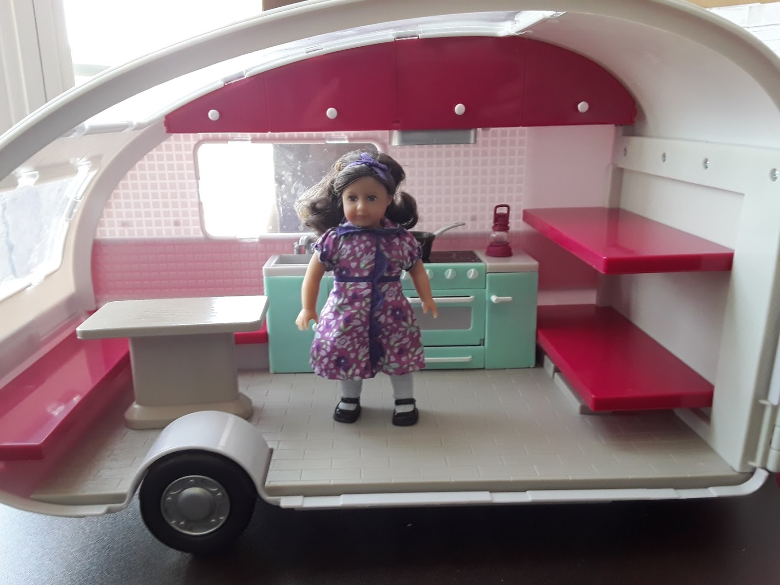 My Little Doll Corner LORI Camper