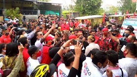 FPI Tuding Mahfud MD Miliki Motif Lain ke HRS, Acara Gibran di Solo Ramai Tak Jaga Jarak