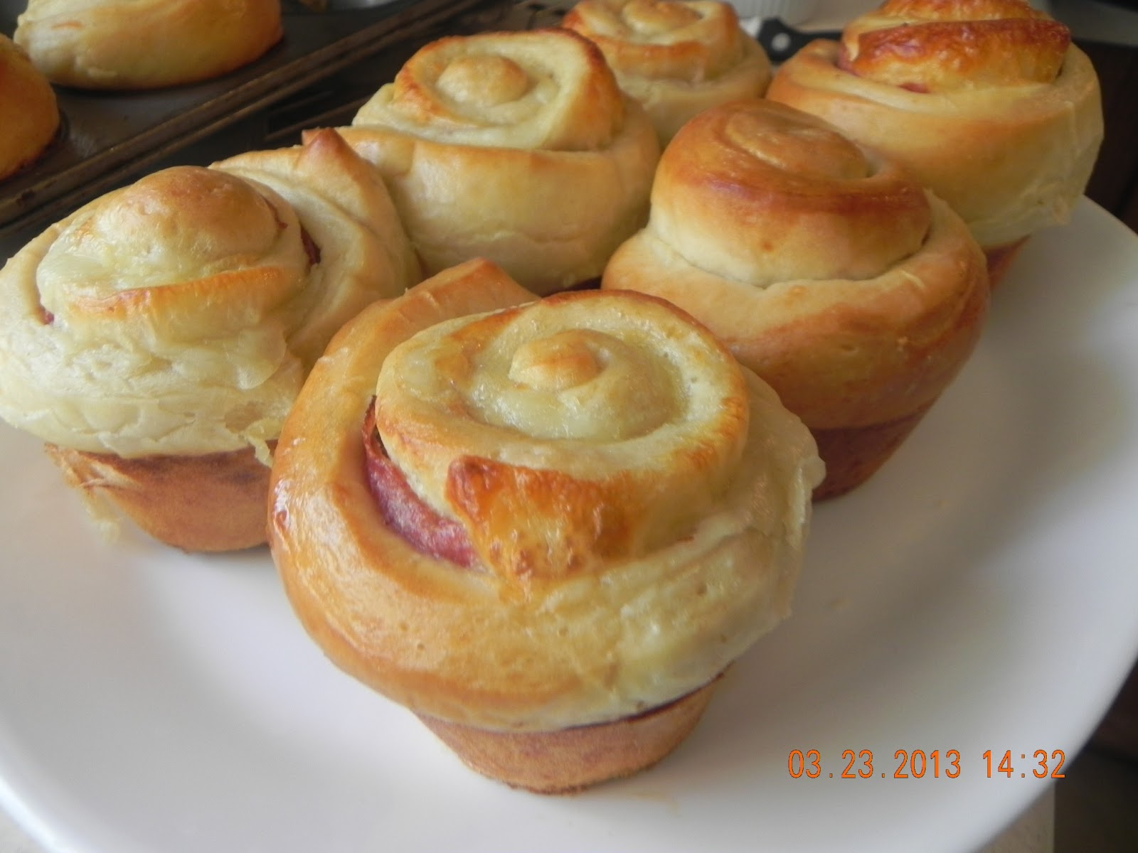 beyond foods SALAMI AND CHEESE BUNS