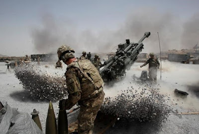 US Army firing mortar