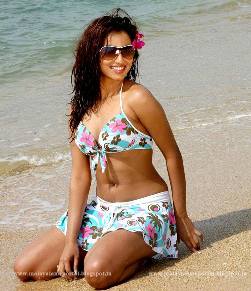 South indian actress bikini images