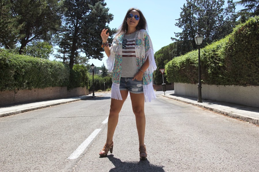 DIY Kimono con flecos (no hace falta patrones). Blog de costura y blog diy.