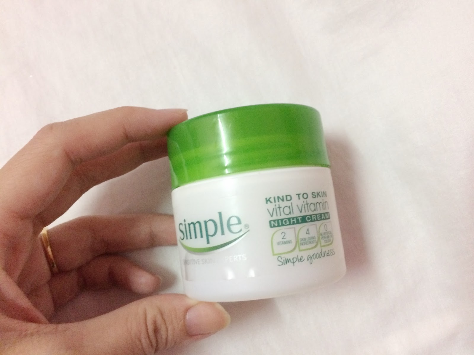 Simple Vital Vitamin Night Cream Review IMAN ABDUL RAHIM