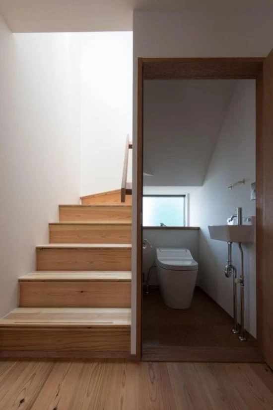 kamar mandi minimalis di bawah tangga kamar mandi minimalis di bawah tangga