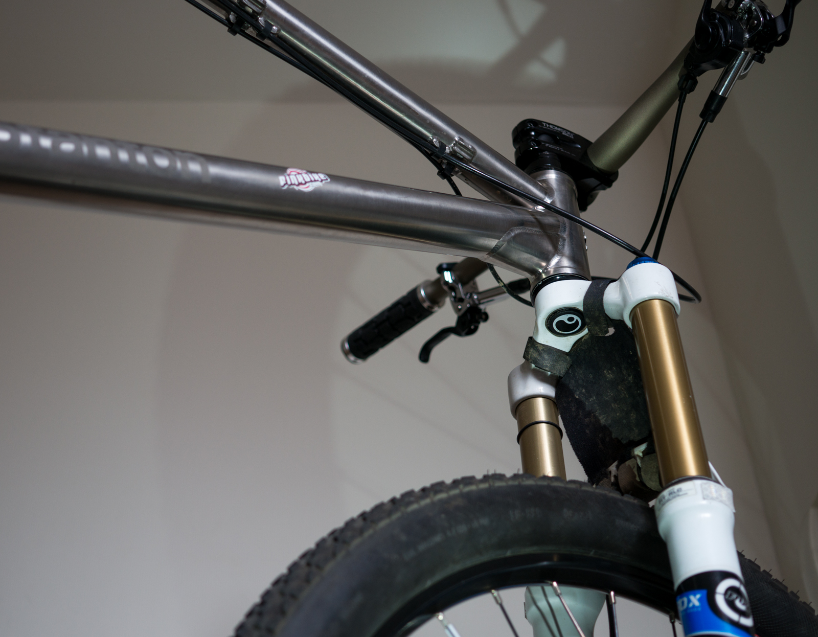 INZIST slave Mサイズ フレーム、シートポストのみ INZIST slave Mサイズ フレーム、シートポストのみ