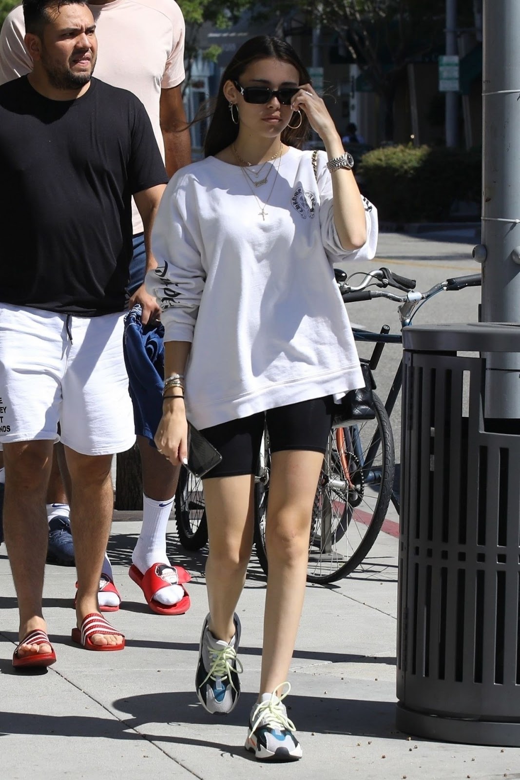 매디슨 비어) out in Beverly Hills – 61418 - 웨스트(WEST) 카테고리
