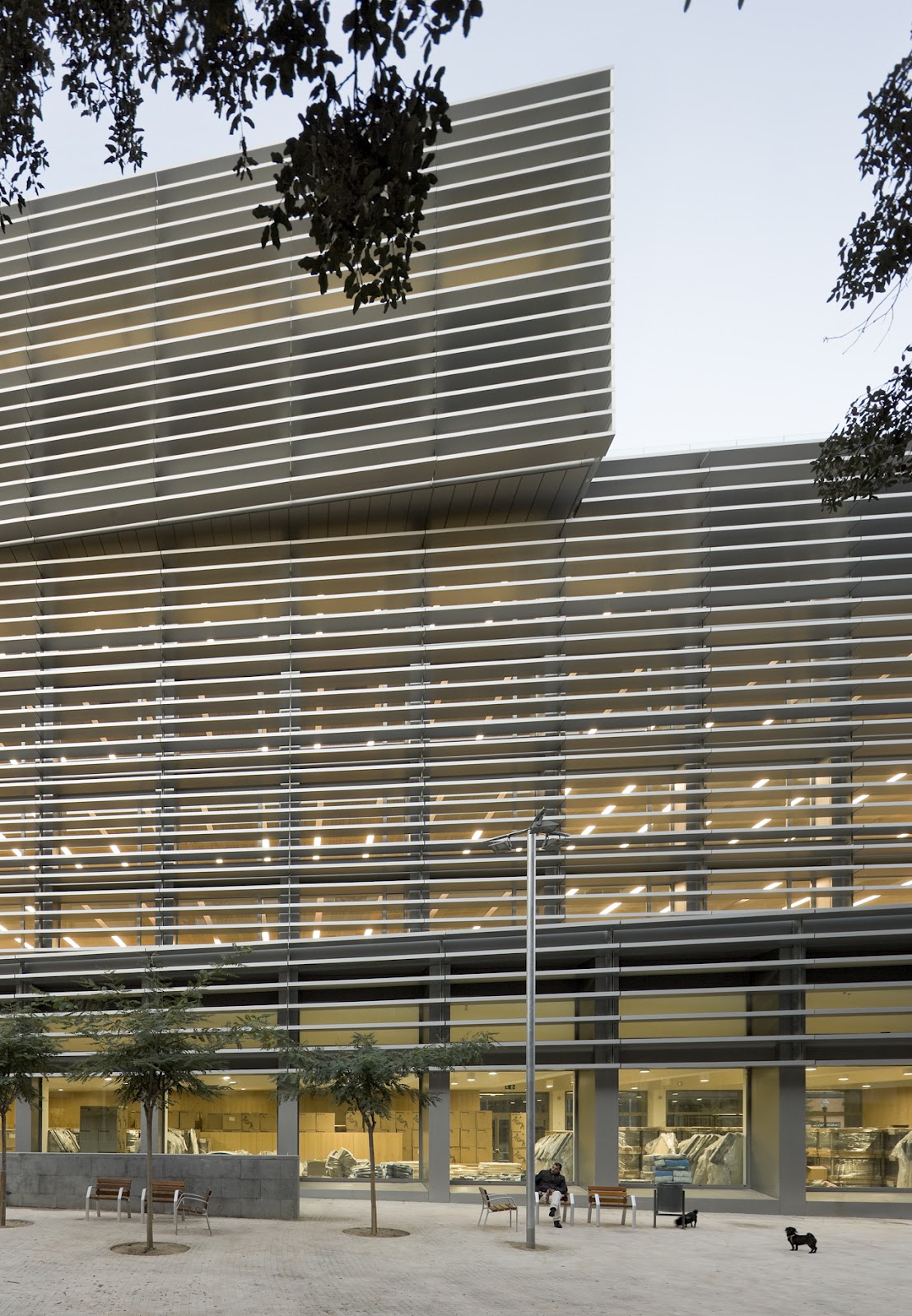 oficinas de seguridad social en barcelona oficinas de la seguridad social en el raval bcq arquitectes oficinas de seguridad social en barcelona oficinas de la seguridad social en el raval bcq arquitectes