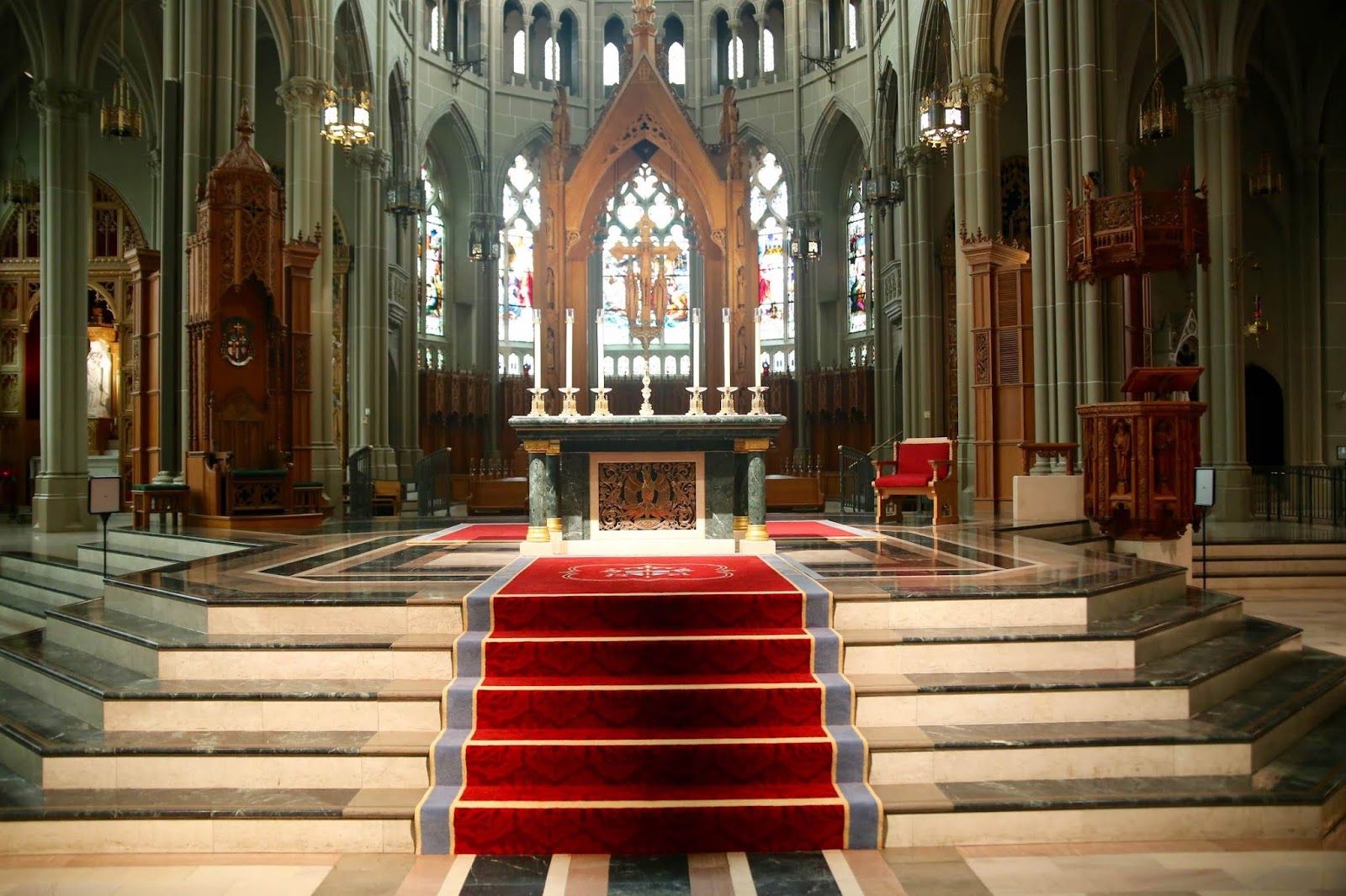 Церковь изнутри. Храм католика 6 букв. Римская католическая церковь. Собор святого петра, центр римско-католической церкви. Храм католика 6 букв.