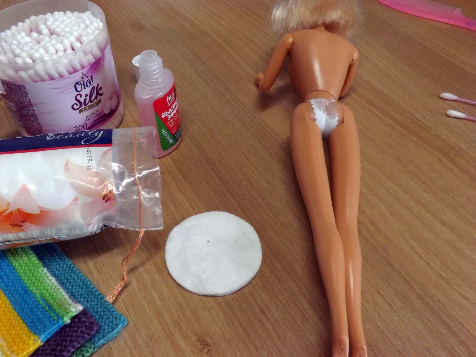 стереть ручку с куклы резиновой. отмыть фломастер с куклы. как отмыть куклу. отмывается ручка от резиновой куклы. отмыть фломастер с куклы резиновой.