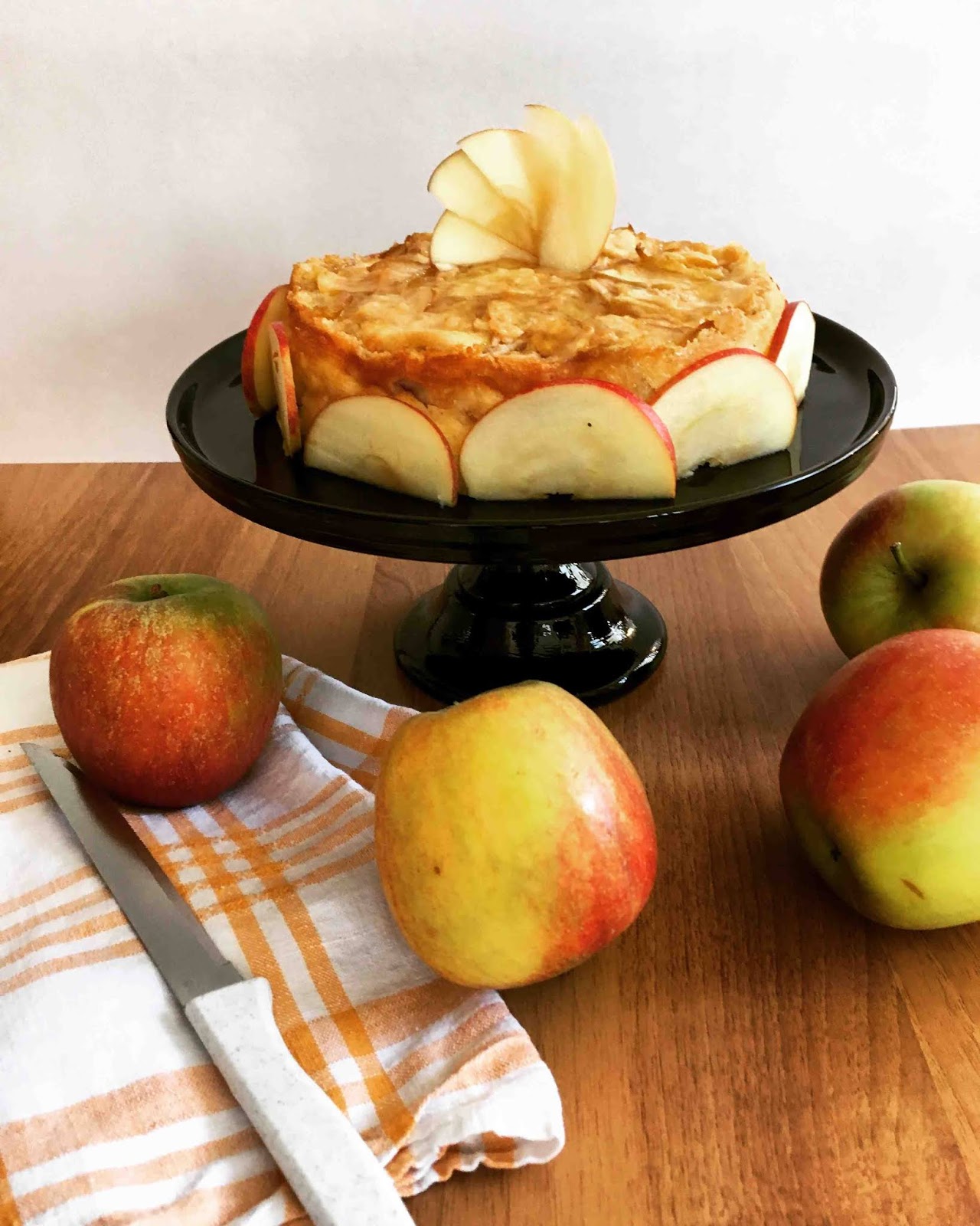 Apfel-Pudding-Kuchen - der besonders goldene Start in den Herbst by # ...