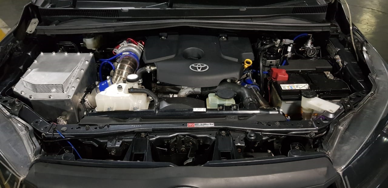 Toyota Innova Diesel Turbo Pecahkan Rekor Drag Tercepat Di Sirkuit Gbt Ini Detail Modifikasinya