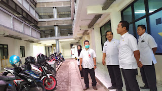 Aparatur DPKP Lumajang Diminta Kontrol dan Perhatikan Kebersihan Lingkungan Rusunawa Aparatur DPKP Lumajang Diminta Kontrol dan Perhatikan Kebersihan Lingkungan Rusunawa
