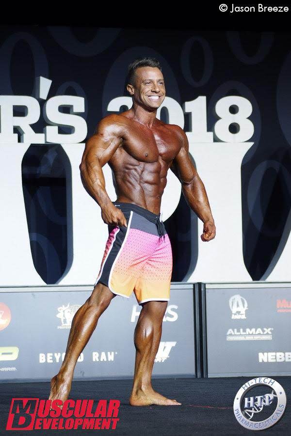 Diogo Montenegro no palco do Mr. Olympia 2018. Foto: Jason Breeze
