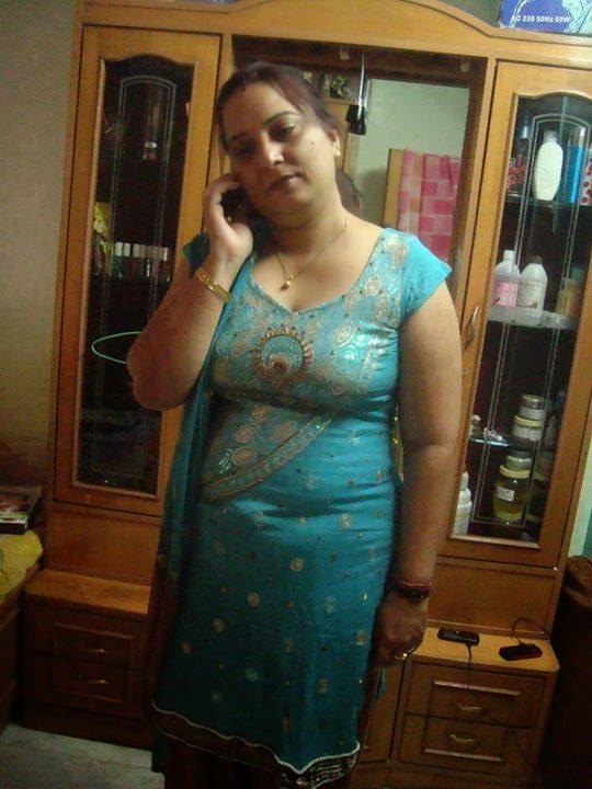 Beautiful Desi Sexy Girls Hot Videos Cute Pretty Photos Pakistani Local Hot Fat Aunties Bold