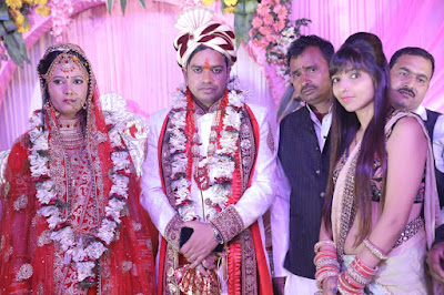 सबों ने मिलकर संजय की सगाई को बेहद खास और यादगार बना दिया। सबों ने मिलकर संजय की सगाई को बेहद खास और यादगार बना दिया।