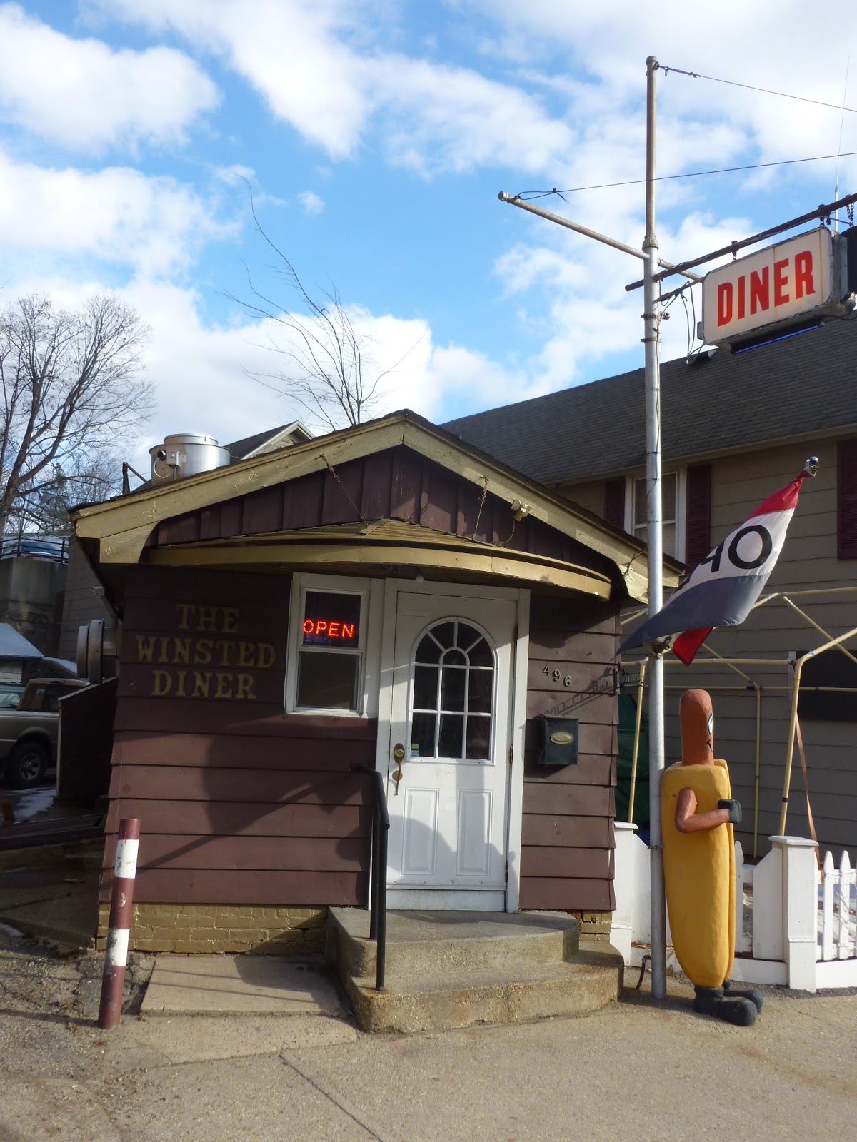 Photoops Roadside Attraction/Zippy the Pinhead Winsted Diner & Hot