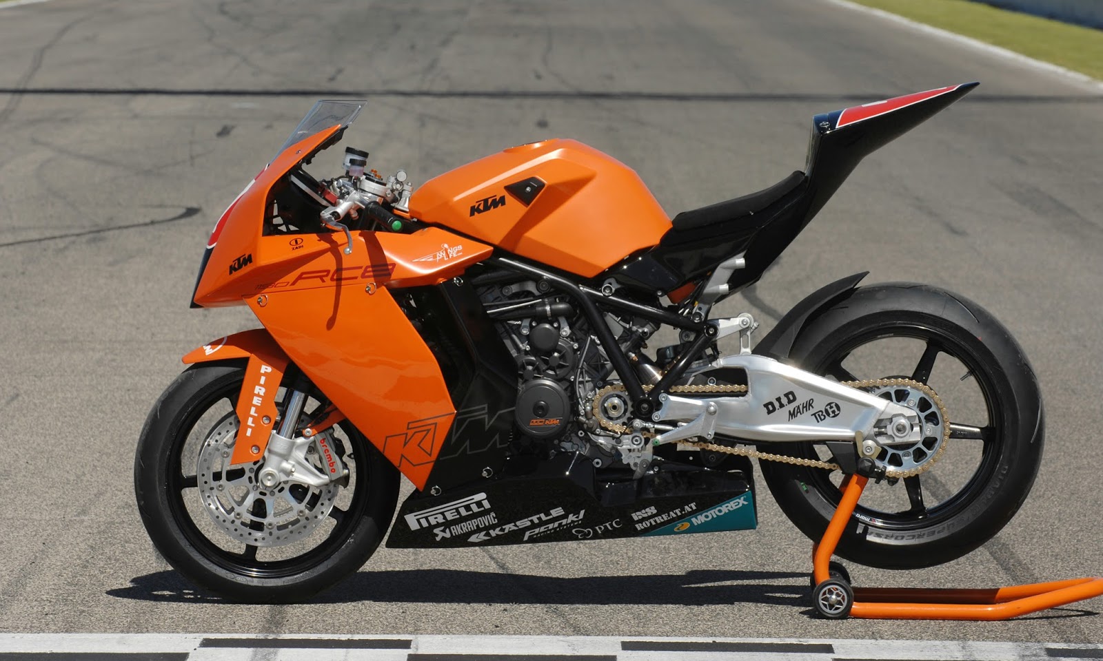 KTM RC8 HD Wallpapers