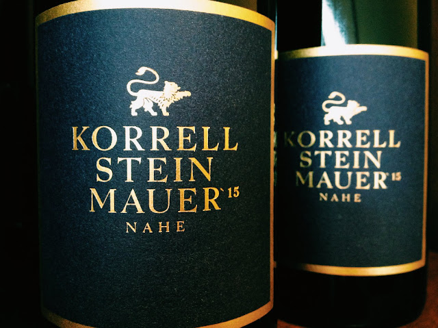 Steinmauer Cuvee vom Weingut Korrell Johanneshof an der Nahe