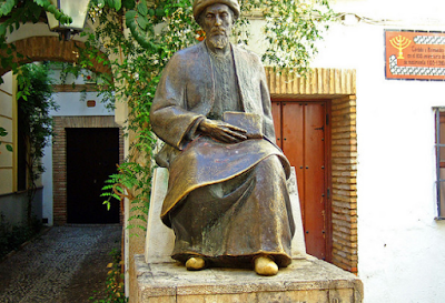 El rico legado de los judíos sefardíes en la España musulmana Los judíos sefardíes de la España musulmana trajeron al mundo a algunos de los mejores intelectuales y pensadores del mundo en toda la historia judía.