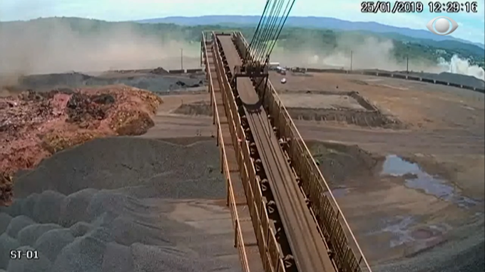 Momento do rompimento da barragem em Brumadinho