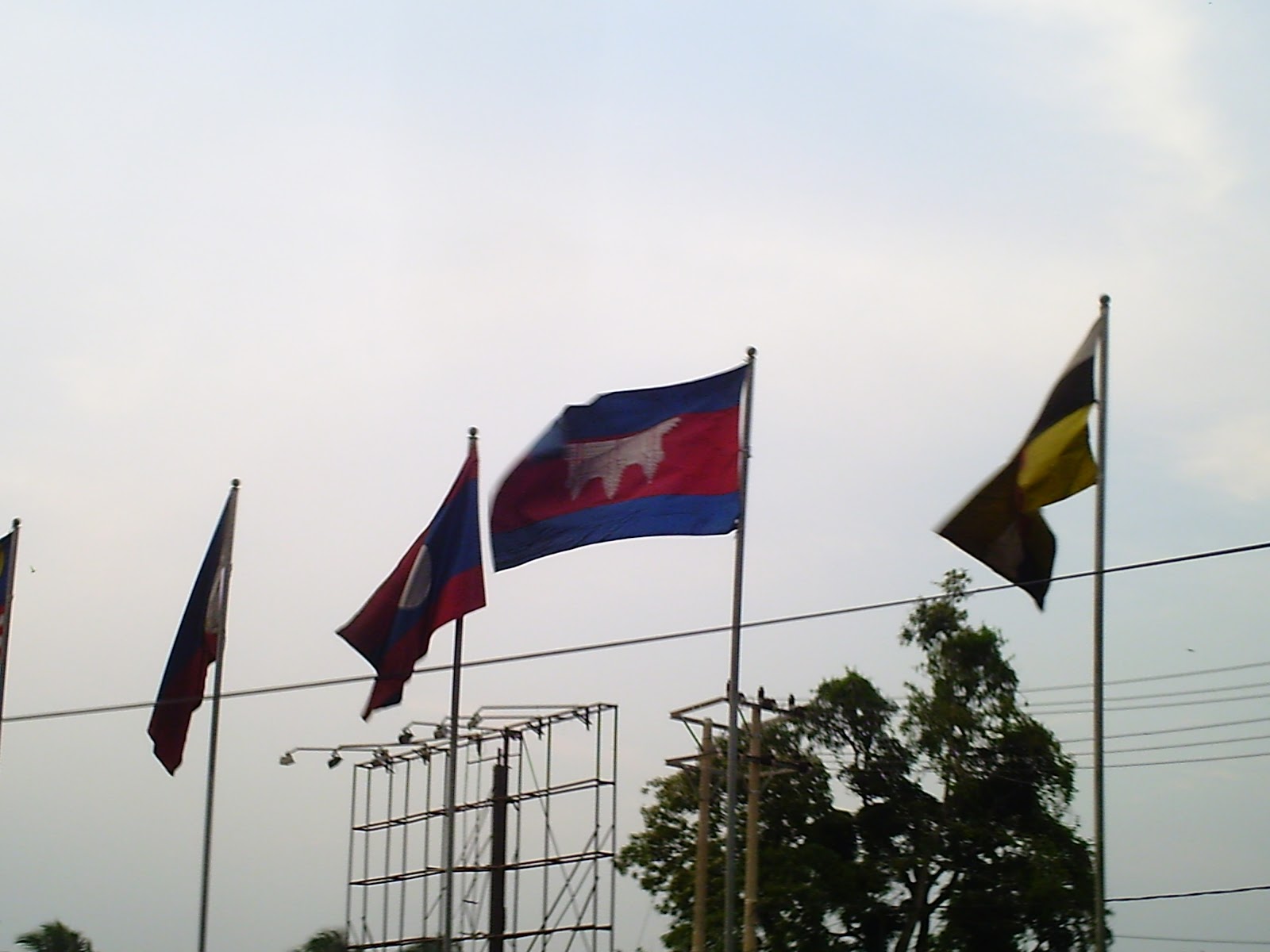 Kamboja menjadi Korban