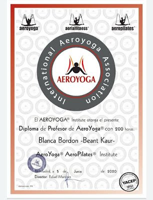 nuevo-centro-estudio-aeroyoga-abre-sus-puertas-en-argentina-beant-kaur-yoga-aereo-clases-escuela-cursos-formacion-teacher-training-certificacion