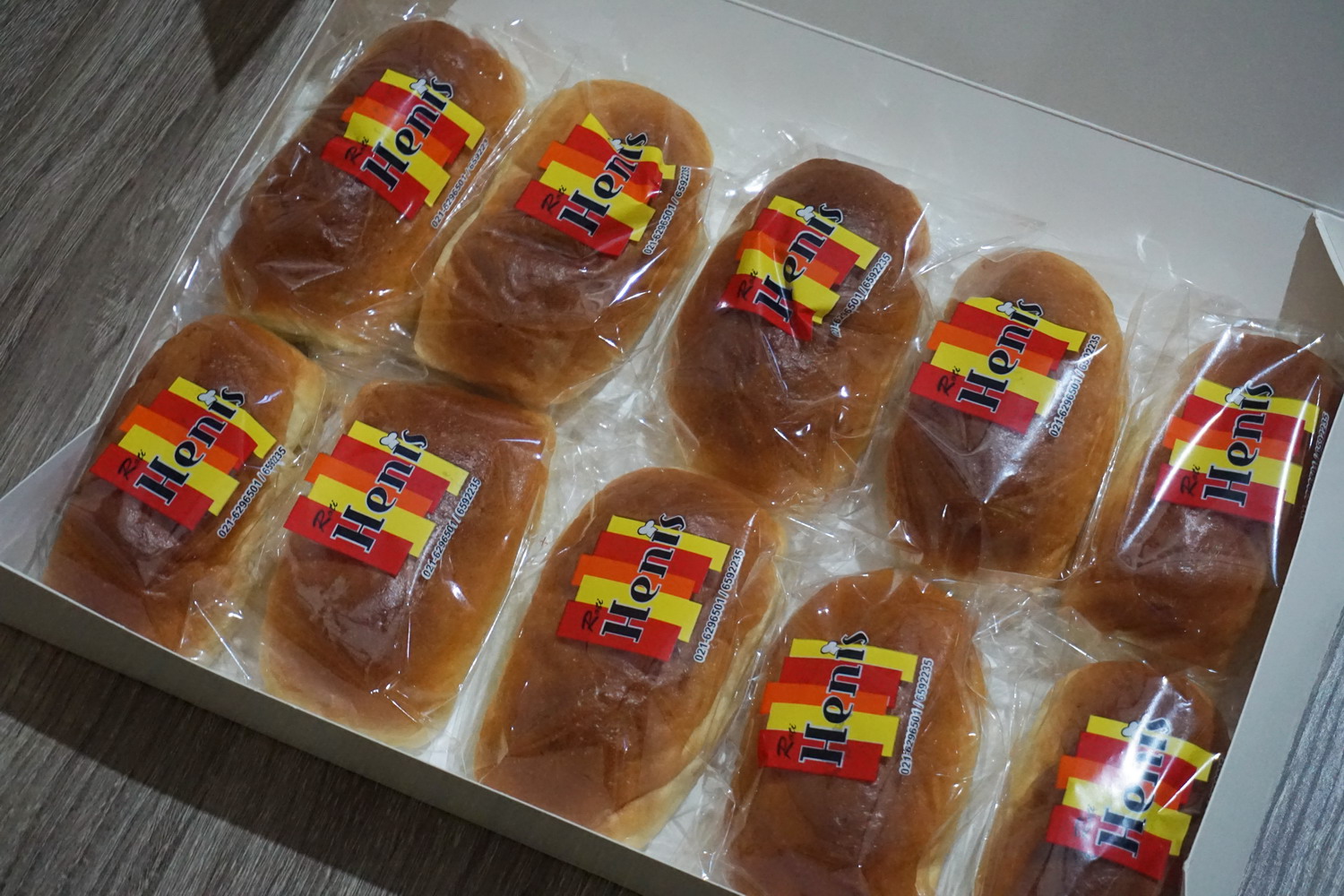 Diah Didi�s Kitchen: Mencicipi Henis Roti Baso Ayam Diah Didi�s Kitchen: Mencicipi Henis Roti Baso Ayam