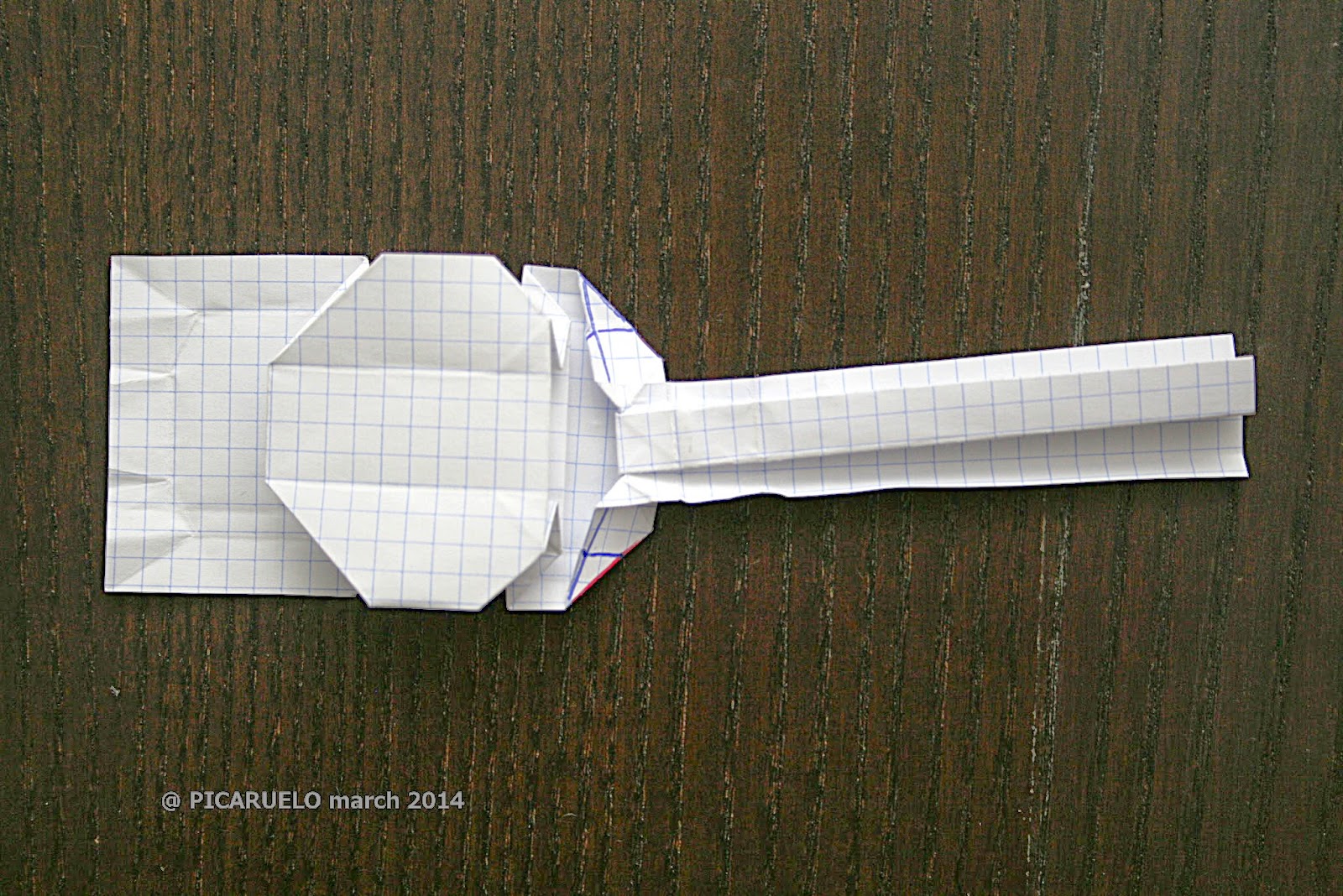 Picaruelo's origami: THE VIOLIN