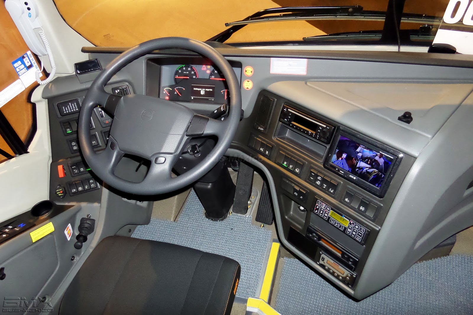 Автобус Вольво 9800 DD