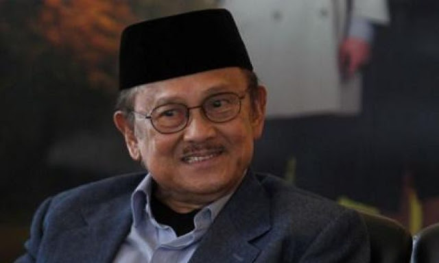 Biografi Fatmawati Dalam Bahasa Inggris Buku Sekolah Biografi Fatmawati Dalam Bahasa Inggris Buku Sekolah