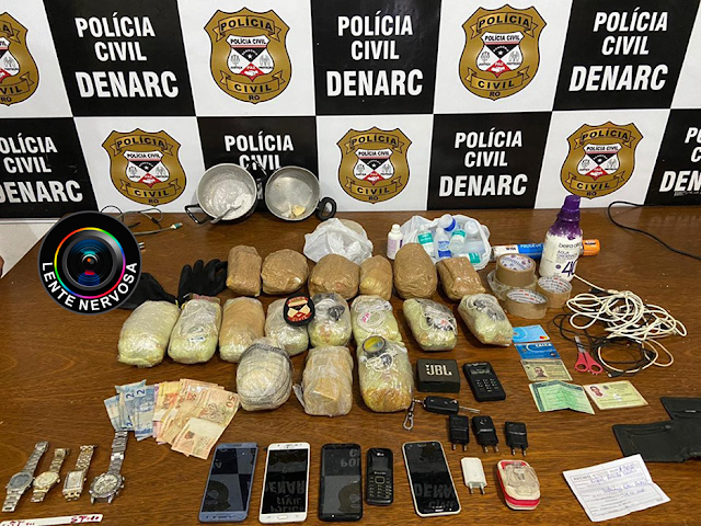 Policiais prendem cinco suspeitos e apreendem celulares que seriam jogados em presídio