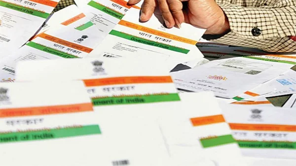 Election Commission writes to Law Ministry on linking Voter ID cards with Aadhaar, New Delhi, News, Voters, Election Commission, Aadhar Card, National