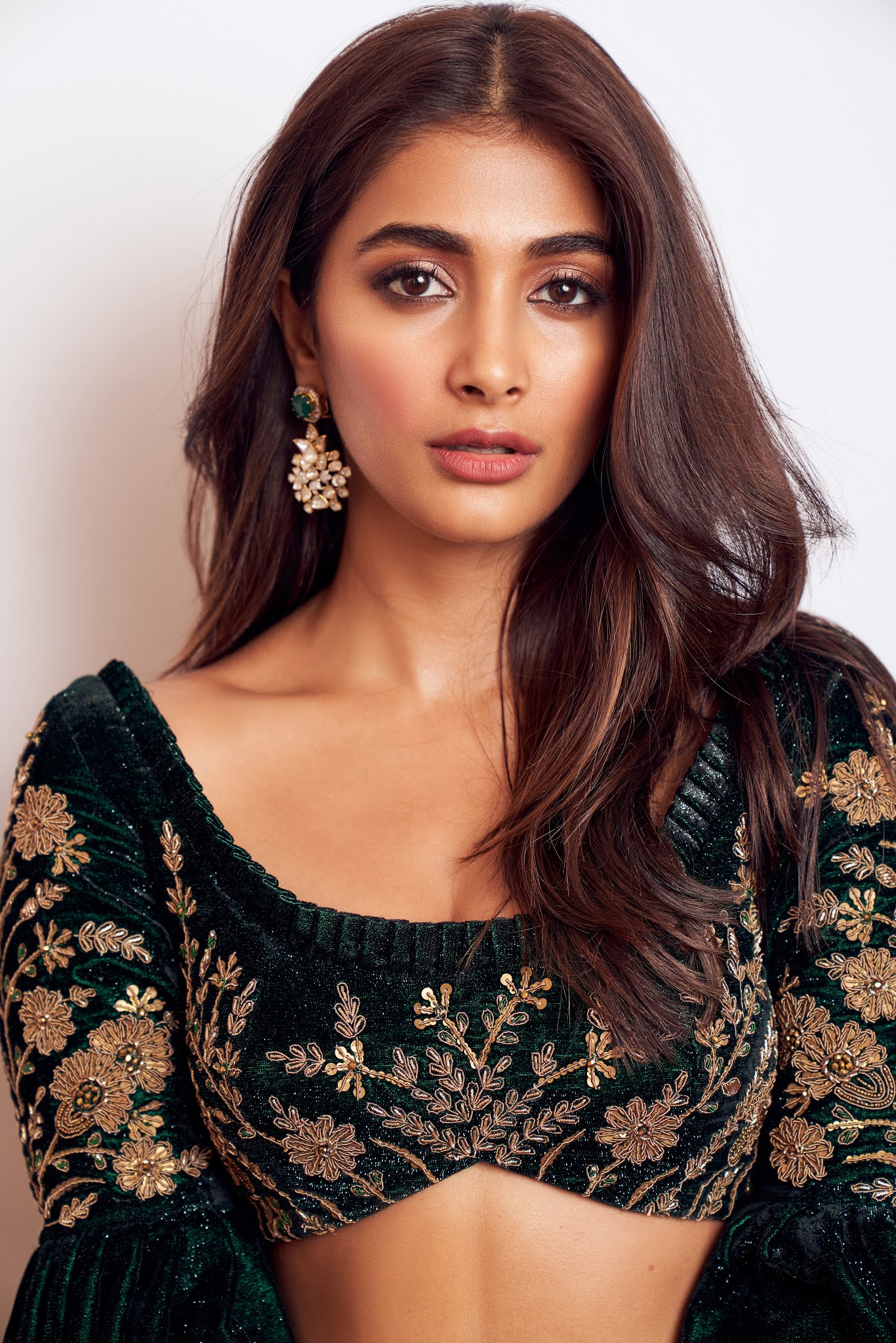 Gorgeous Pooja Hegde Uhd Clicks In Black 123hdgallery