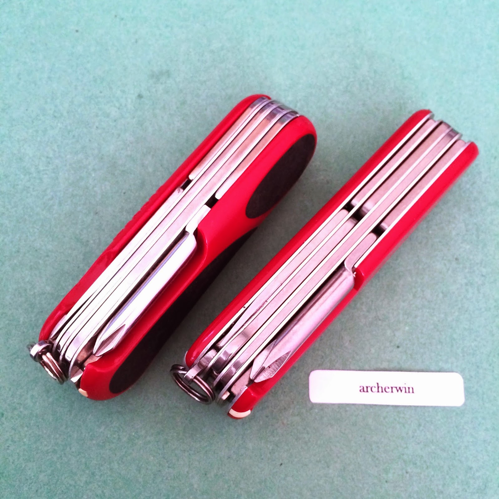 archerwin's Swiss Army Knives REVIEW Victorinox Fieldmaster vs Wenger