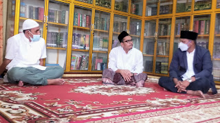 Bupati Rocky Melayat ke Rumah Duka Almarhum Abulah Kruet Lintang Mei 5, 2021