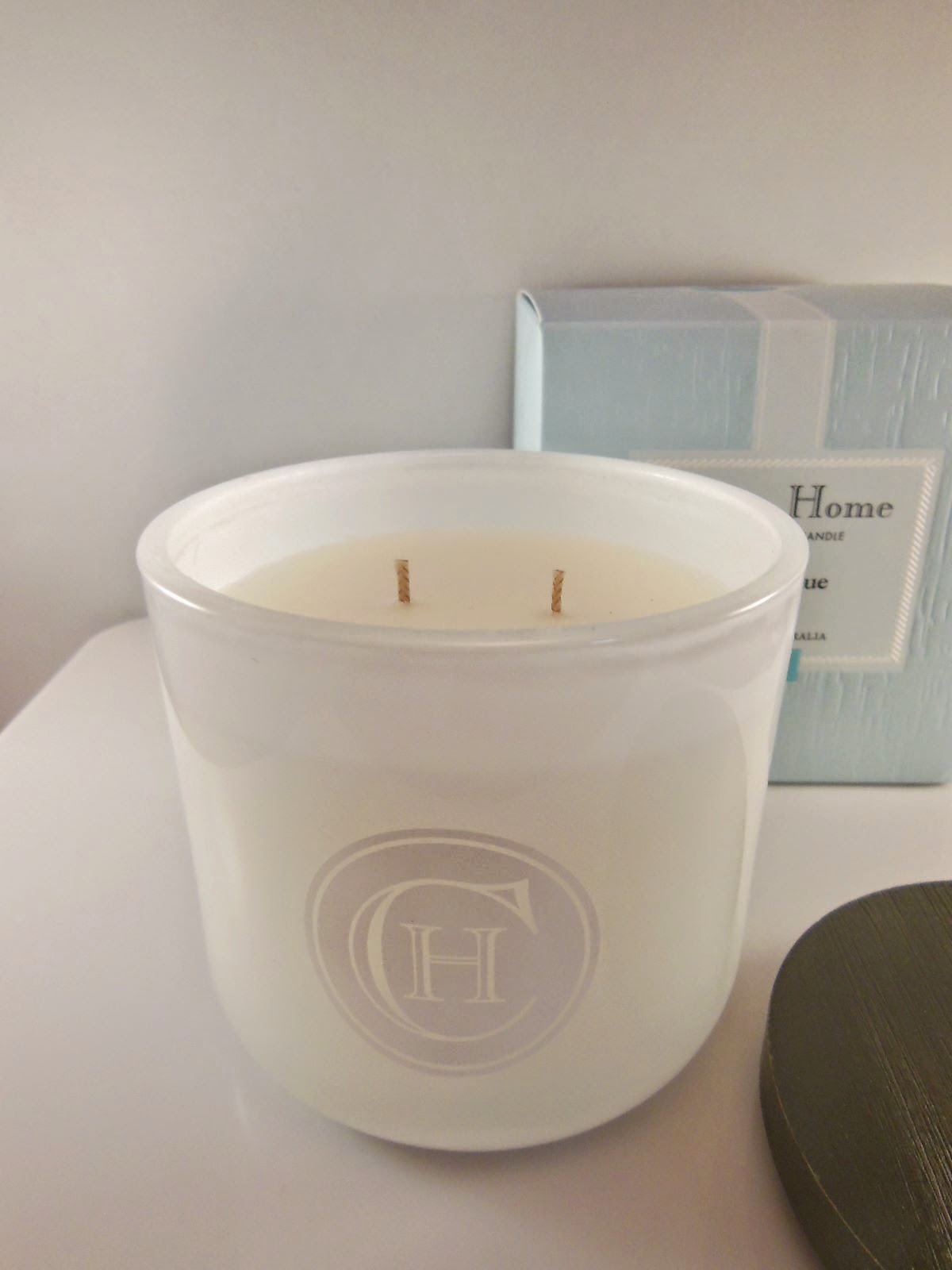 PRODUCT REVIEW CIRCA HOME 1979 OCEANIQUE SCENTED SOY CANDLE The