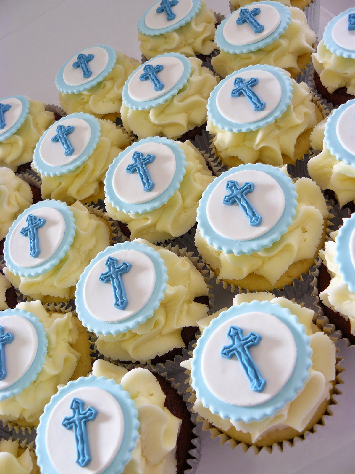 The Cup Cake Taste Brisbane Cupcakes Cross Cupcakes