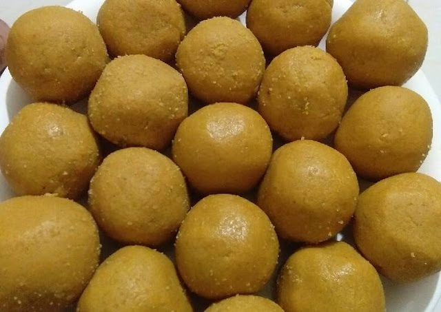 Besan ke Laddu